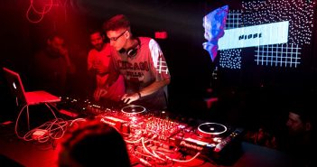 Niobe na Illectricity Nucomers večeri