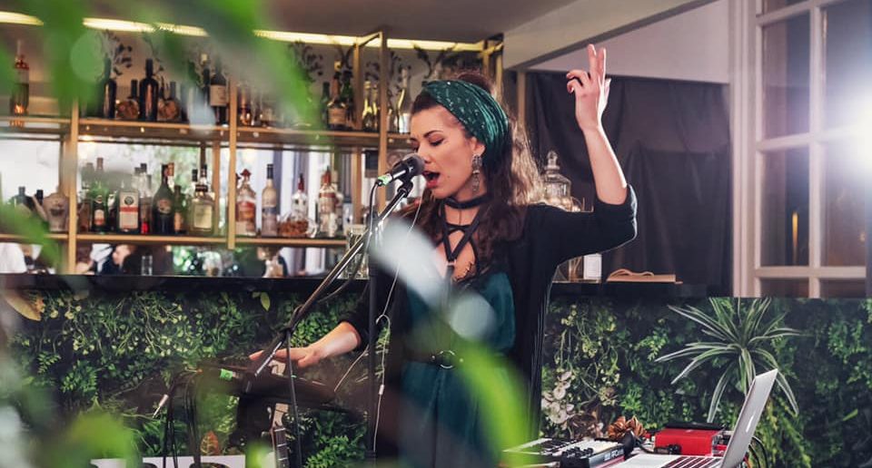 Aklea Neon_videospot