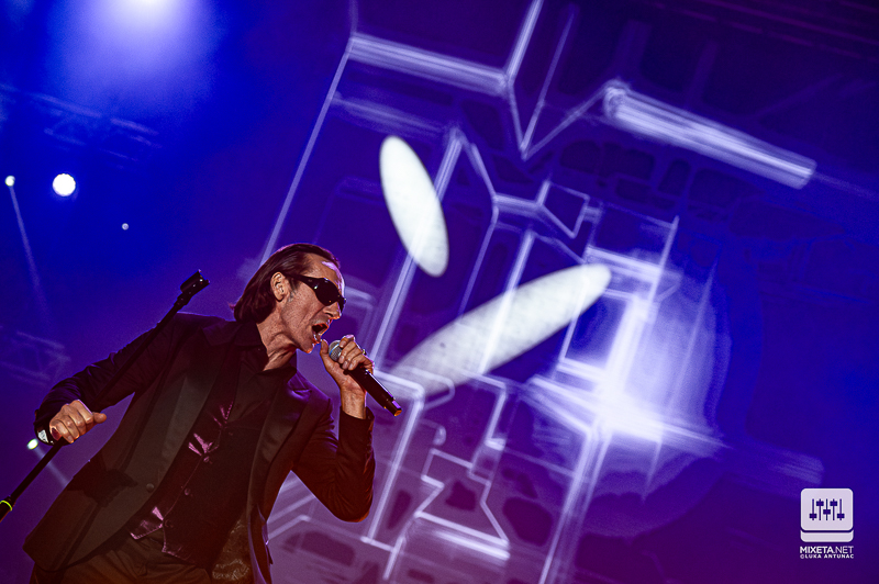 Veliki koncert kultnog benda Psihomodo Pop u Areni Zagreb u sklopu turneje "Vjerujem u čuda" s kojom obilježavaju četrdeset godina karijere.