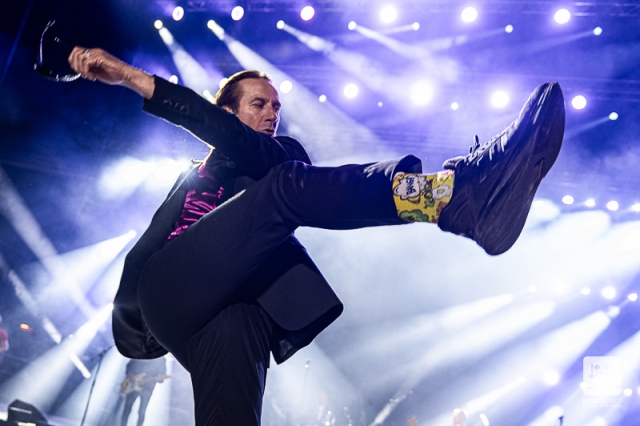 Veliki koncert kultnog benda Psihomodo Pop u Areni Zagreb u sklopu turneje "Vjerujem u čuda" s kojom obilježavaju četrdeset godina karijere.