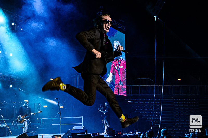 Veliki koncert kultnog benda Psihomodo Pop u Areni Zagreb u sklopu turneje "Vjerujem u čuda" s kojom obilježavaju četrdeset godina karijere.