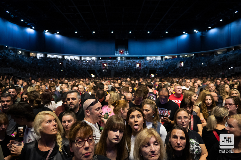 Veliki koncert kultnog benda Psihomodo Pop u Areni Zagreb u sklopu turneje "Vjerujem u čuda" s kojom obilježavaju četrdeset godina karijere.