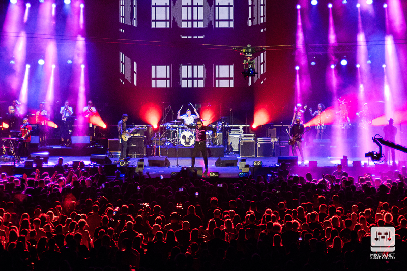 Veliki koncert kultnog benda Psihomodo Pop u Areni Zagreb u sklopu turneje "Vjerujem u čuda" s kojom obilježavaju četrdeset godina karijere.