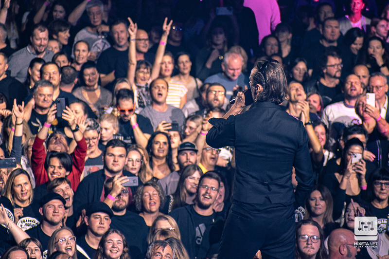 Veliki koncert kultnog benda Psihomodo Pop u Areni Zagreb u sklopu turneje "Vjerujem u čuda" s kojom obilježavaju četrdeset godina karijere.