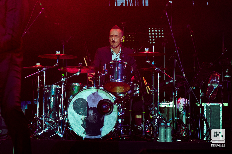 Veliki koncert kultnog benda Psihomodo Pop u Areni Zagreb u sklopu turneje "Vjerujem u čuda" s kojom obilježavaju četrdeset godina karijere.