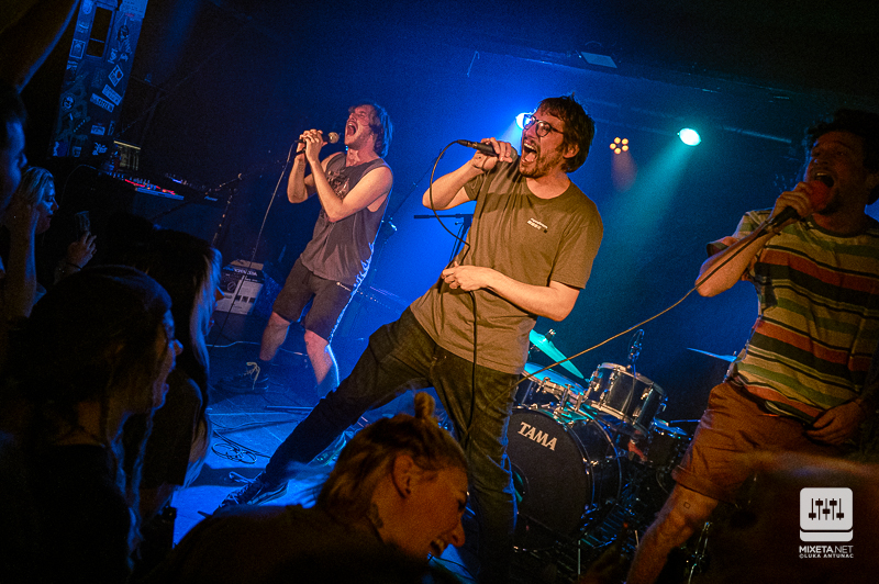 Antun Aleksa IDEM je u rasprodanom AKC Attacku održao posljednji koncert iz ere albuma "poyy".