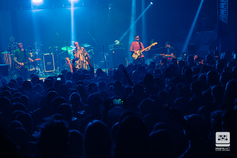 Zoster je sinoć na velikom samostalnom koncertu u Boogaloo-u servirao najveće hitove karijere.