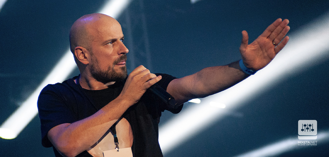 Vojko V u Tvornici Kulture