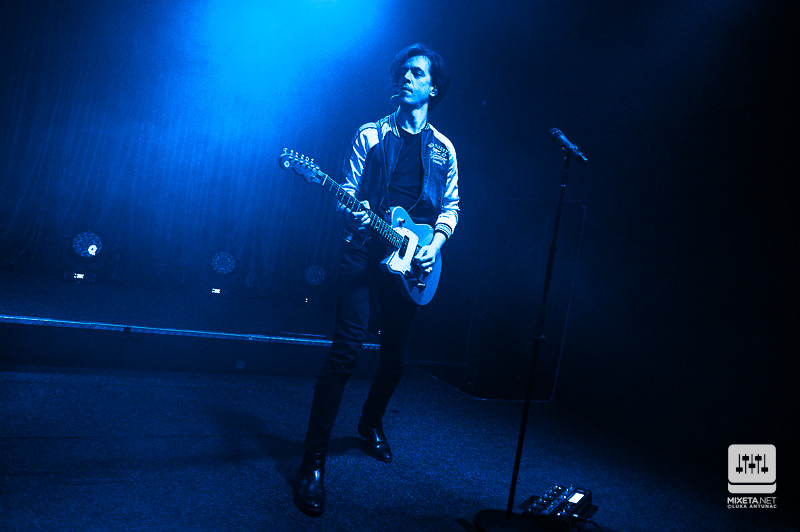 Buč Kesidi u Vintage Industrial Bar-u // Photo by Luka Antunac