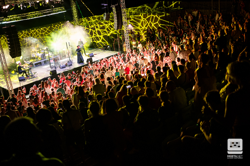 Josipa Lisac na Tvrđavi sv. Mihovila 2025./foto: Luka Antunac